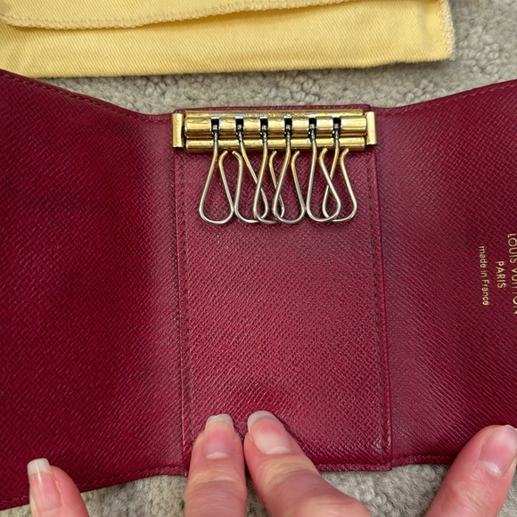 Louis Vuitton 6 Key Mono Fuchsia - Picture 5 of 9